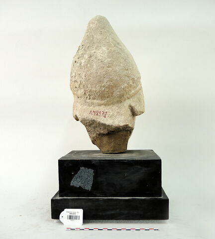 statue, image 3/4