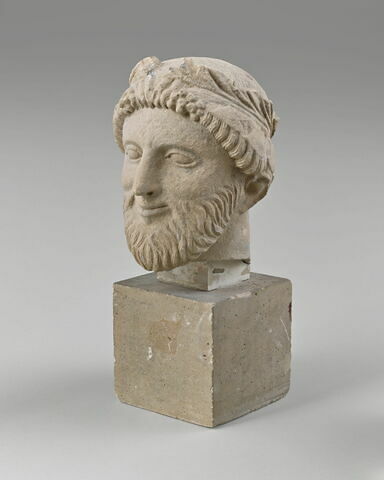 statue, image 3/5