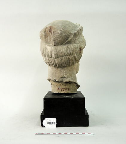 statue, image 3/4