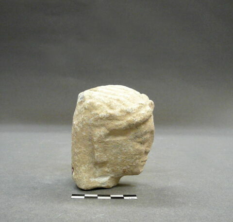 statue, image 2/2