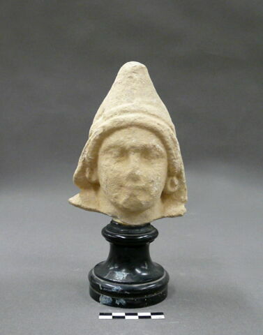 statue, image 1/2