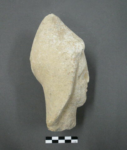 statue, image 2/2