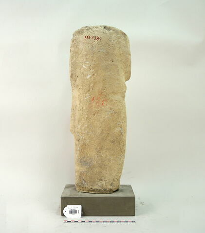 statue, image 3/4