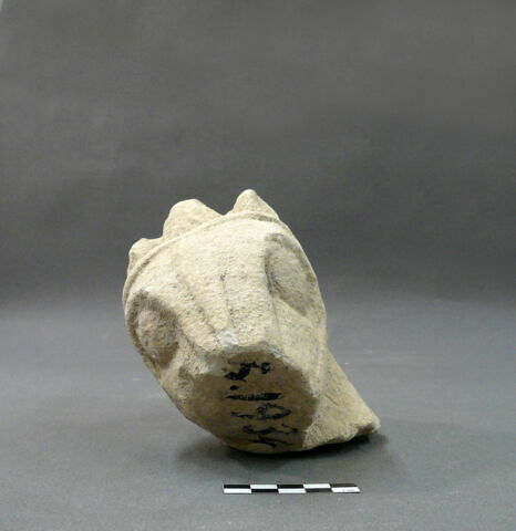statue, image 1/3