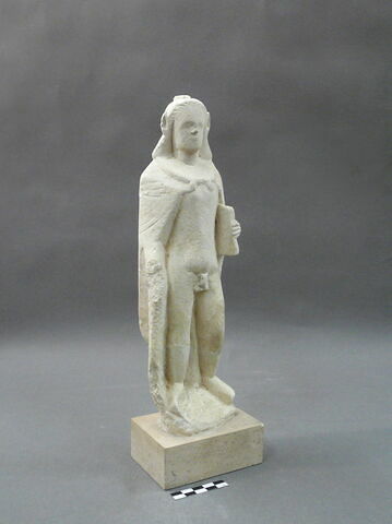 statue, image 2/4