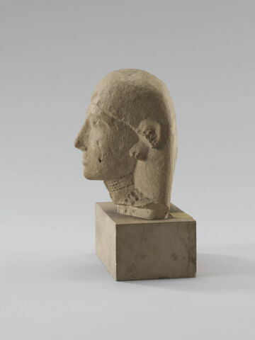 statue, image 3/4
