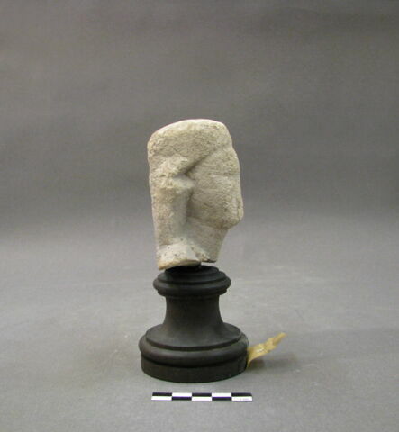 statue, image 2/2