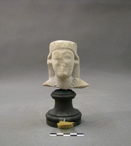 statue, image 1/2