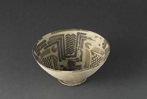 vase, image 2/2