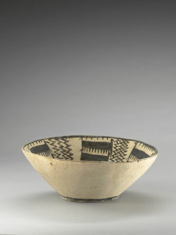 vase, image 4/4