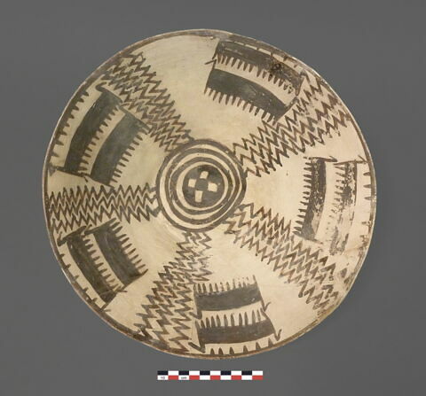 vase, image 2/4