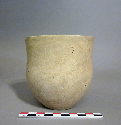 vase, image 1/1
