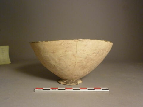 vase, image 2/2