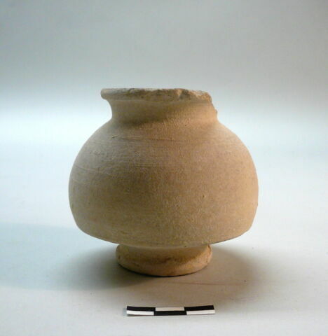 vase, image 1/1