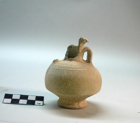 vase, image 1/1