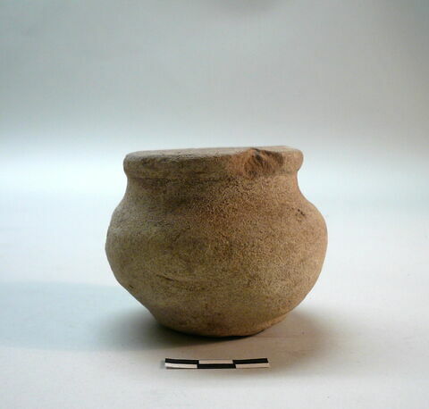 vase, image 1/1