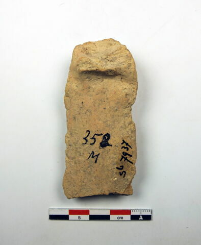 figurine, image 2/2