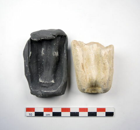 moule, image 1/1