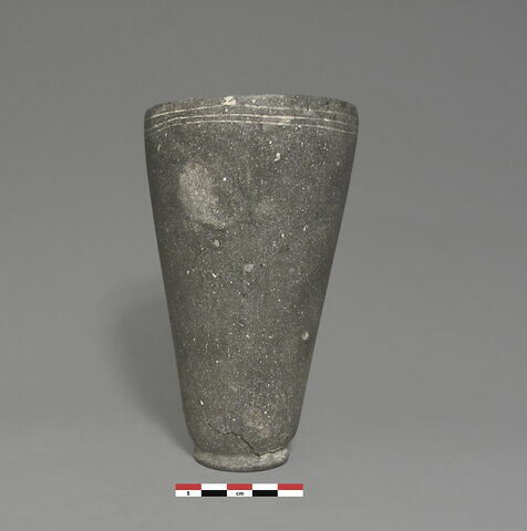 vase, image 1/1