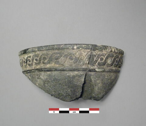 vase, image 1/1