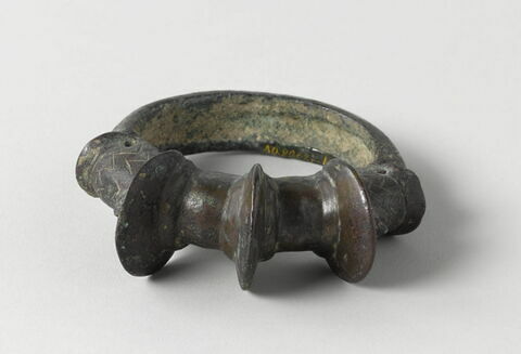 bracelet, image 2/3