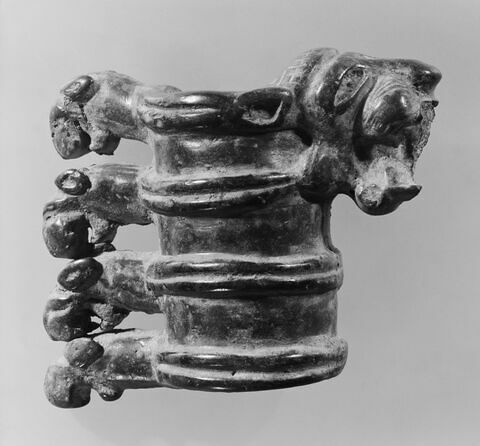 hache, image 3/3