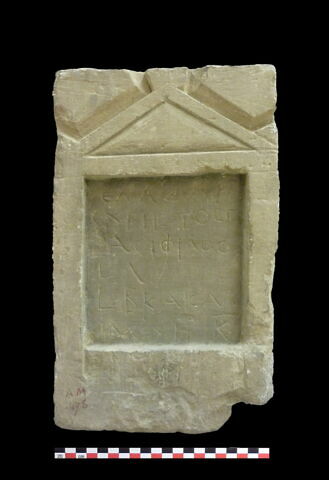 stèle, image 1/6