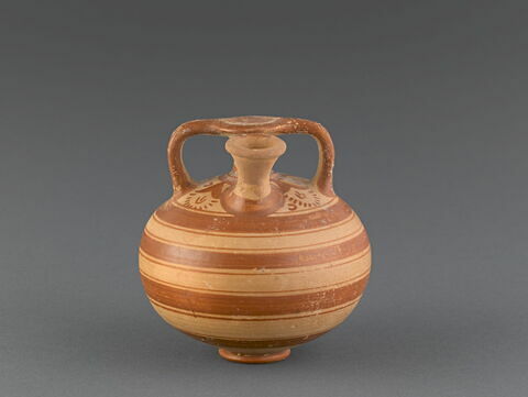 vase, image 2/4