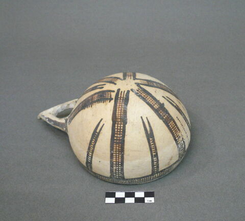 vase, image 3/5