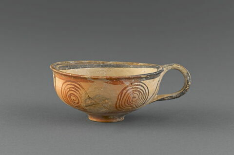 vase, image 2/2