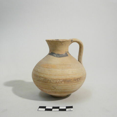 vase, image 3/3