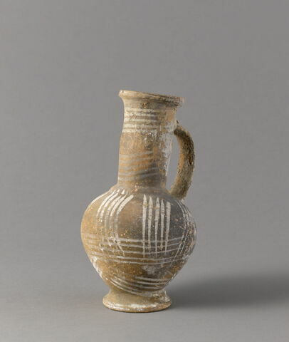 vase, image 3/3