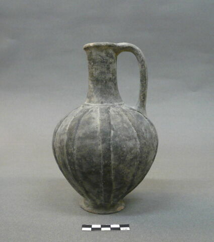 vase, image 1/2