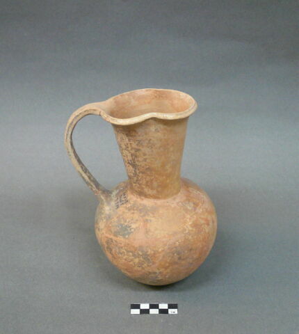 vase, image 2/2