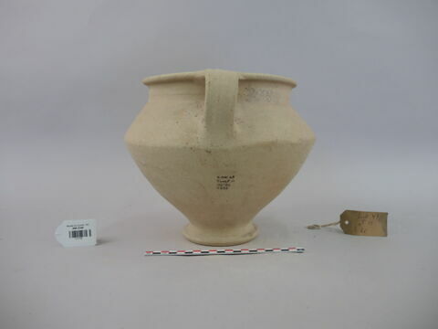 vase, image 2/3
