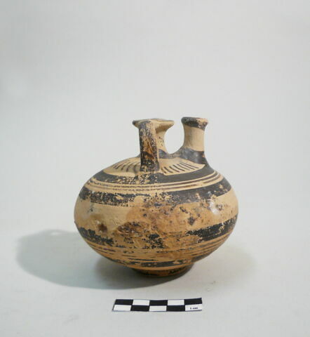vase, image 1/3