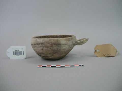 vase, image 2/5