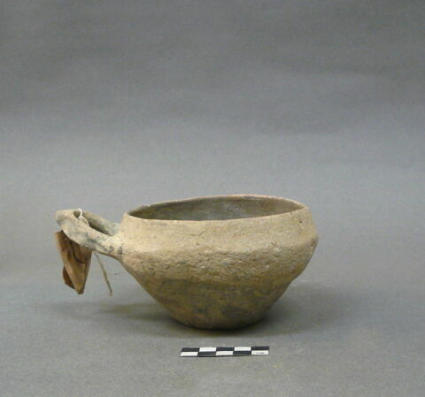 vase, image 1/3
