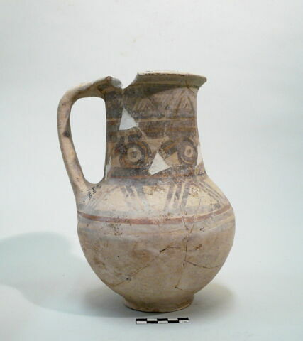 vase, image 3/3