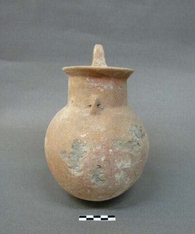 vase, image 2/2