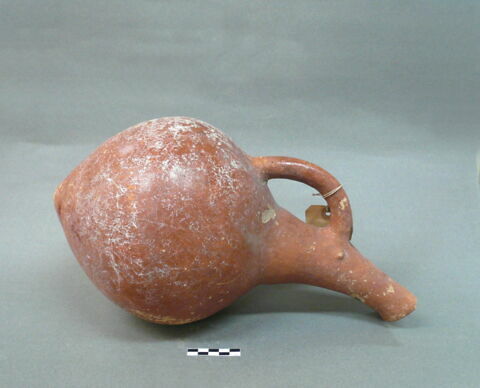 vase, image 3/3