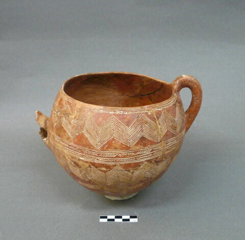 vase, image 2/2