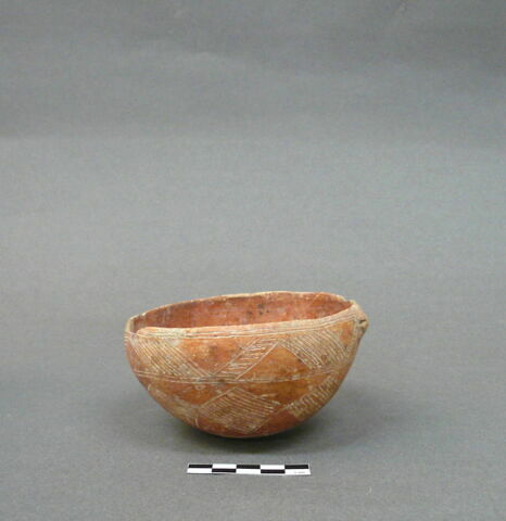 vase, image 2/2