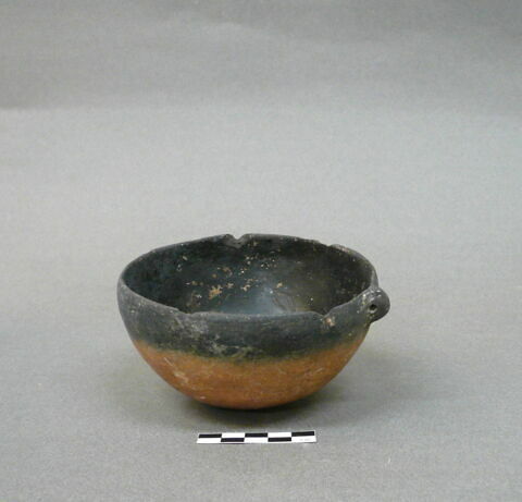 vase, image 1/1