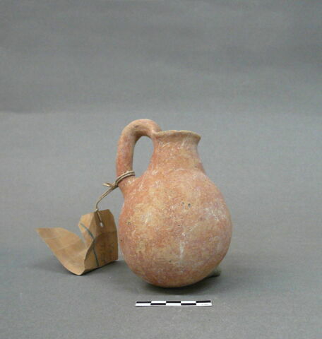vase, image 2/2