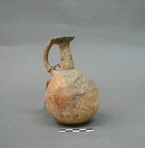 vase, image 2/2