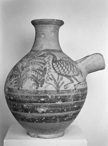 vase, image 7/9