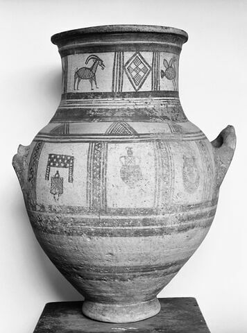 vase, image 2/6