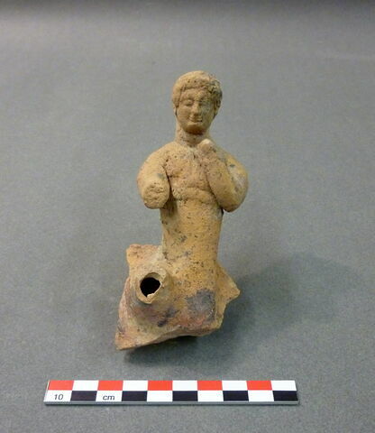 vase  ; figurine ; applique