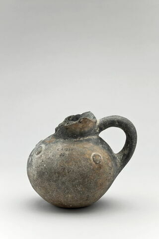 vase, image 2/3
